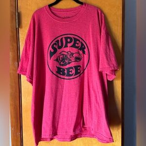 Super Bee Graphic Tee in Red